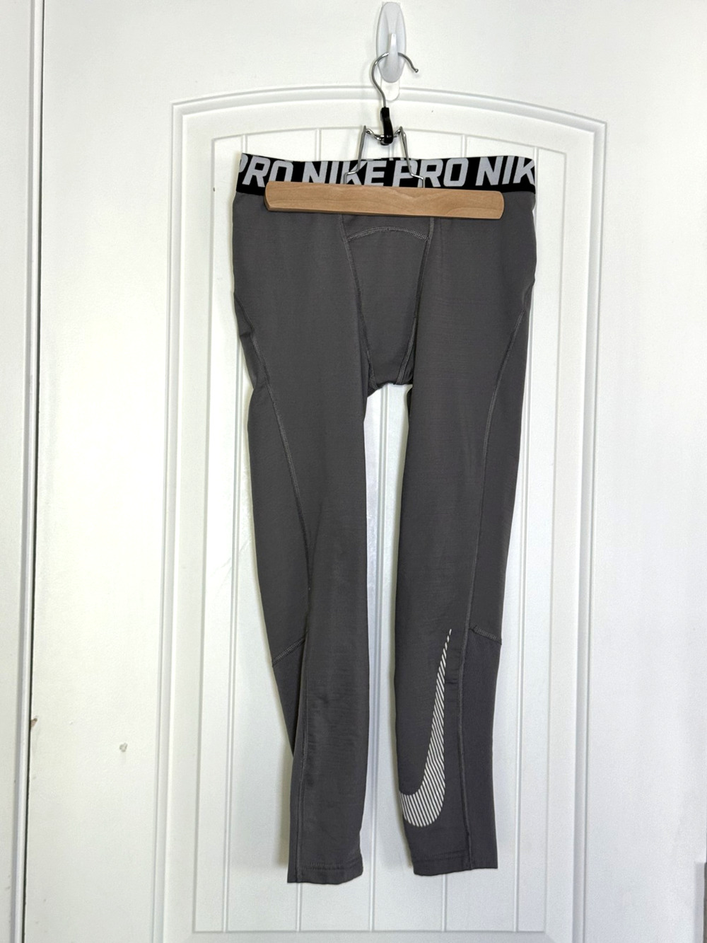 Nike PRO mens smoke grey dri-fit 3/4 length training running tights size M
